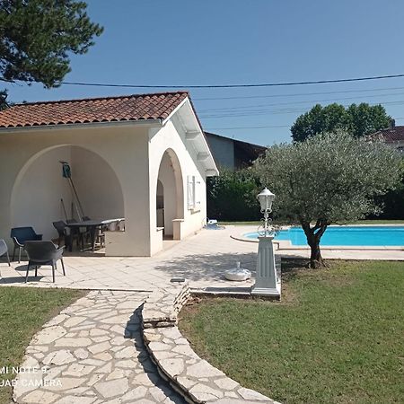 La Maison Basque Sainte-Livrade-sur-Lot Exterior foto